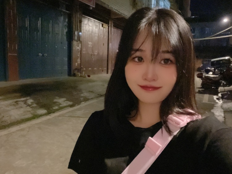 🐟🐟-广西壮族自治区·南宁市·青秀区--买家秀、开箱测评、种草笔记、后期p图，空余时间很多，有需要的商家可以找我呀～