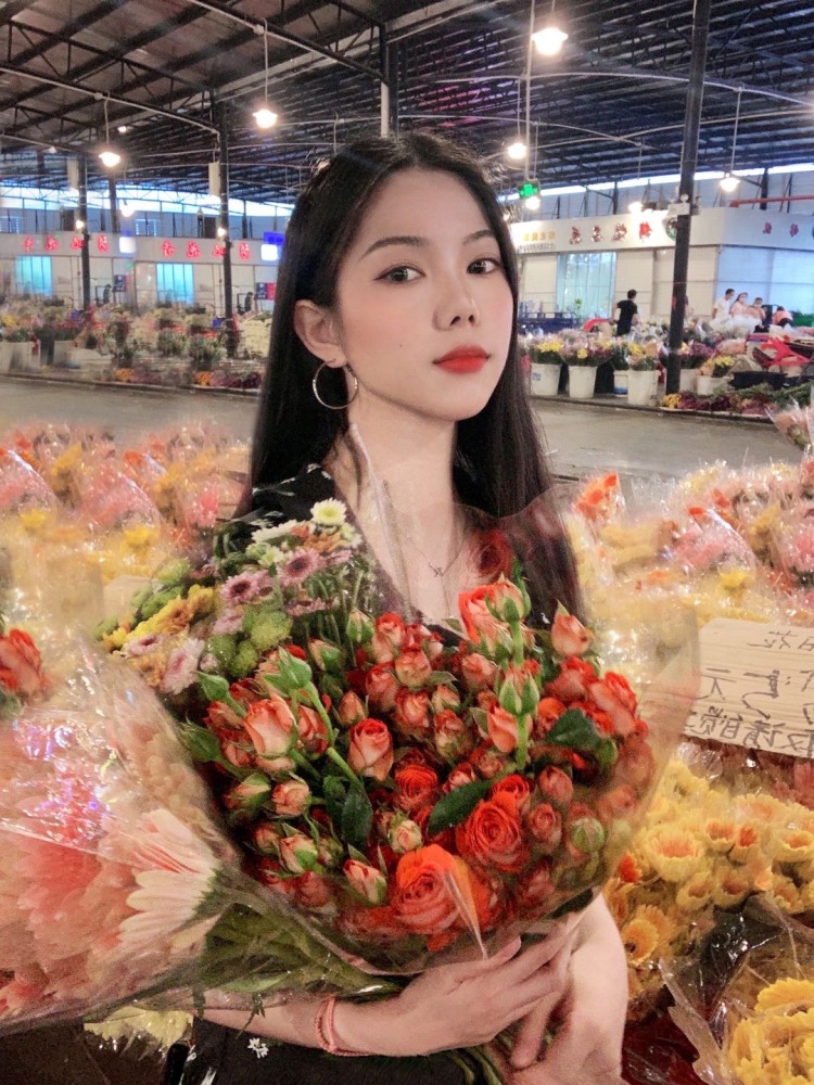 DengMinTings-广东省·广州市·天河区-*** 抖音-素人博主 
可接买家秀 寄拍 开箱测评
不接受垫付
身高162 体重95