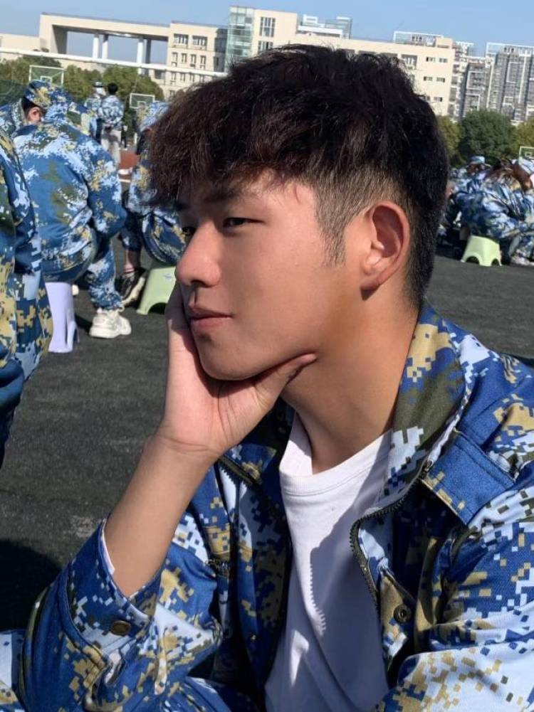 yulele-湖北省·武汉市·汉阳区--坐标武汉
可接寄拍约拍
开箱测评 服装 护肤 美妆测评&推广的都可