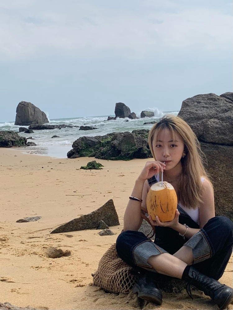 Gaooosq；-重庆市·重庆市·江北区-***-接单
寄拍模特｜👚👗👠👖🧢✅
头像模特｜
懂穿搭｜懂美妆｜懂时尚
可以驾驭可爱、成熟、御姐风
各种风格都可以尝试