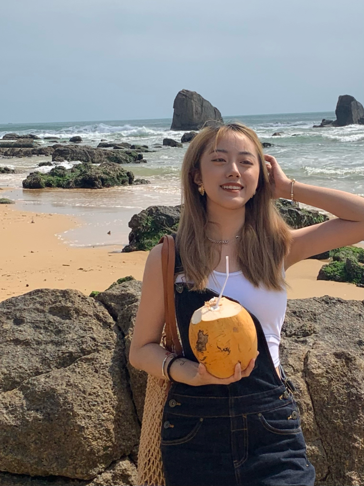 Gaooosq；-重庆市·重庆市·江北区-***-接单
寄拍模特｜👚👗👠👖🧢✅
头像模特｜
懂穿搭｜懂美妆｜懂时尚
可以驾驭可爱、成熟、御姐风
各种风格都可以尝试