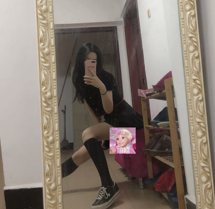 小冉-湖南省·邵阳市·大祥区-抖音***微博-首饰服装化妆品护肤品各种类型的寄拍送拍都可以，希望能够长期合作，可以任何改造！