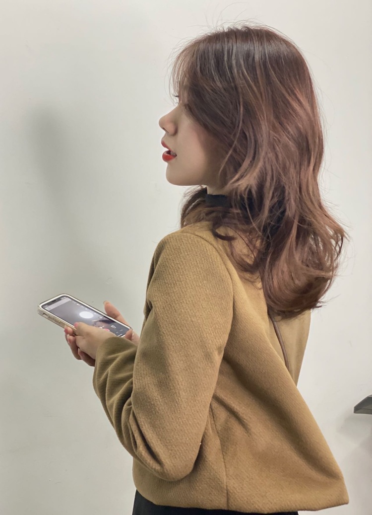 妧-湖南省·株洲市·天元区-***/快手/抖音/微博-身高164 体重51 
工作时间充足 有拍摄经验以及掌握ps技能
可接服装首饰化妆品食品等等……
家里有宠物也可接宠物用品
可以拍买家秀 ***种草 快手开箱测评推荐等
希望可以合作呀～