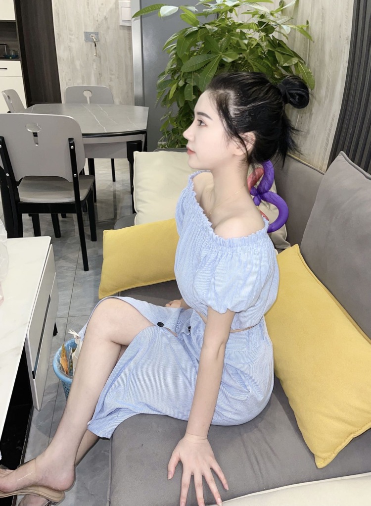 人间小爆炸-江西省·赣州市·章贡区--会修图 会做视频 什么风格都可以，都能驾驭  有需要的老板可以找我
年龄：21
身高：158CM
体重：44KG
坐标：江西省赣州市模特# #.                            