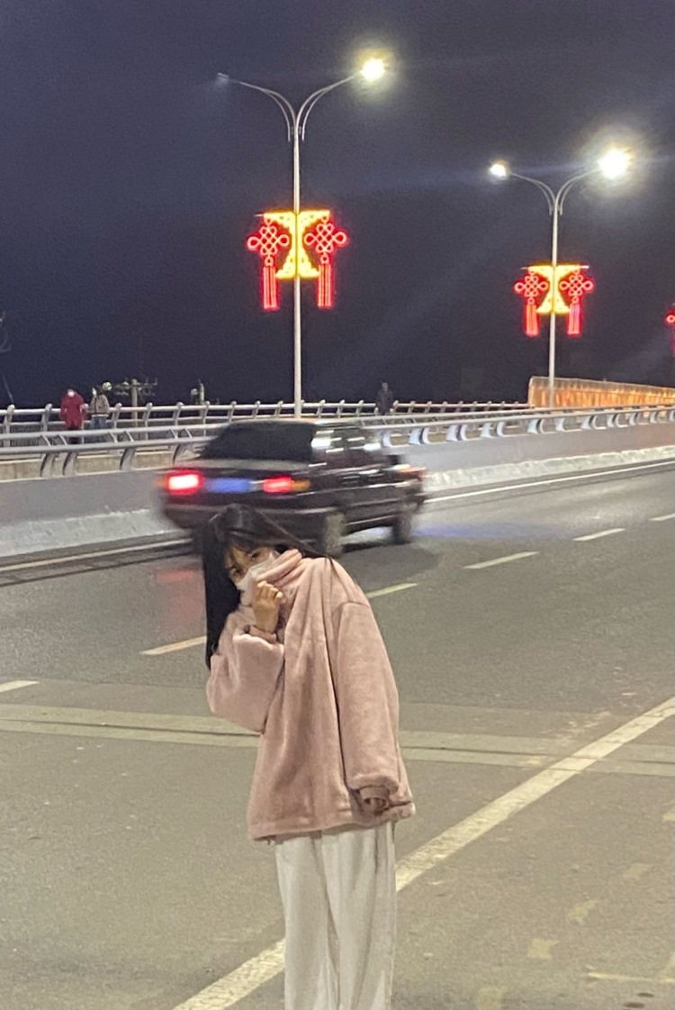 溪边小乐.-河北省·张家口市·怀来县--大家好！我是小乐.
接寄拍，送拍，买家秀。（淘宝、拼多多都🉑 ）服装，化妆品，饰品（戒指耳饰等）
可爱  文艺 酷 学院等风格都可驾驭。
欢迎有需要的商家联系哦~
年龄：18
身高：164cm
体重：