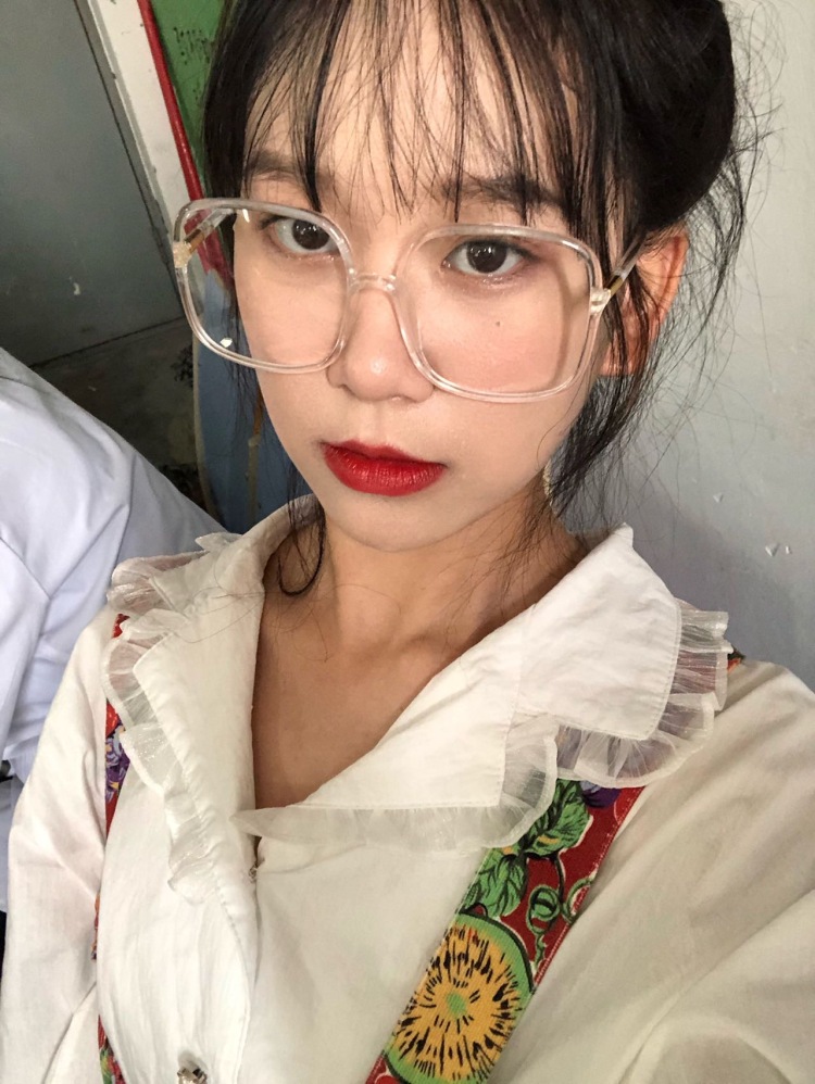 H-江苏省·苏州市·吴中区--饰品 服装 包包之类的都可以接拍，风格多变，淘宝pdd 都可，身高168体重50kg面向全国