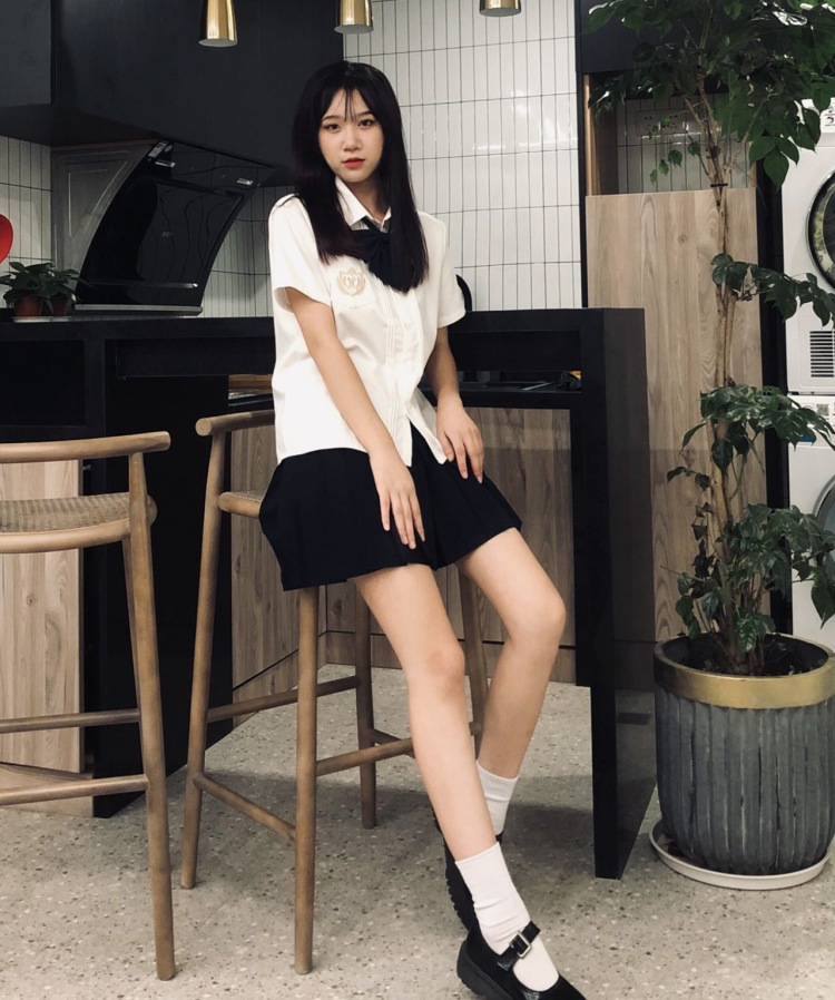 H-江苏省·苏州市·吴中区--饰品 服装 包包之类的都可以接拍，风格多变，淘宝pdd 都可，身高168体重50kg面向全国