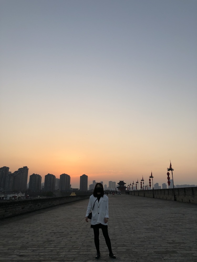 捧着风的少女-陕西省·西安市·未央区--买家秀 寄拍模特 探店打卡 开箱测评 免费试用 种草笔记📒都🉑️
风格多变 本人性格开朗活泼 热爱生活 爱好唱歌 工作认真 效率快 希望各位老板看看我!!