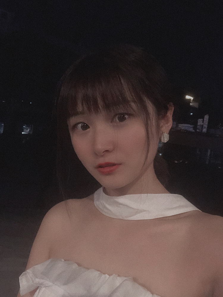 捧着风的少女-陕西省·西安市·未央区--买家秀 寄拍模特 探店打卡 开箱测评 免费试用 种草笔记📒都🉑️
风格多变 本人性格开朗活泼 热爱生活 爱好唱歌 工作认真 效率快 希望各位老板看看我!!