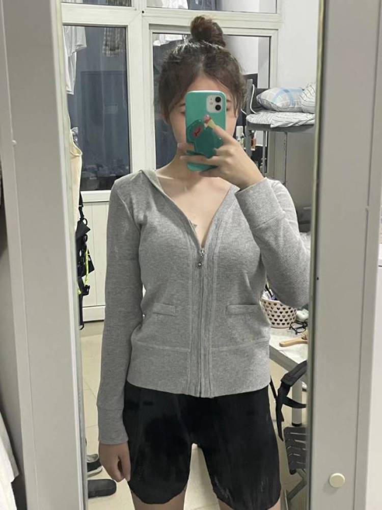 Lillian-陕西省·西安市·雁塔区--新人
买家秀 寄拍模特 约拍 探店打卡 开箱测评  免费试用 种草笔记 都🉑️
172/48
80—61—91
播音主持专业女大学生
有耐心 性格好