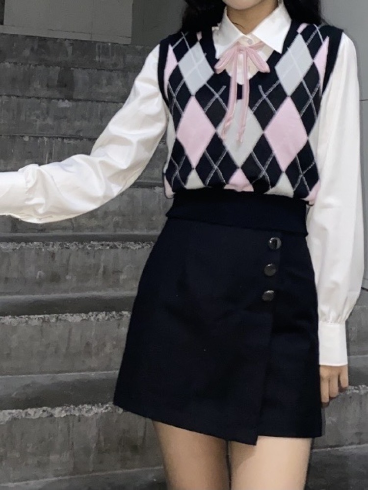 备注秀文-广东省·深圳市·福田区--喜欢拍照📷 有接过推广类的 寄拍服装跟送拍和开箱测评都可 希望各位商家可以来找我 哈哈哈哈 
身高169 体重88