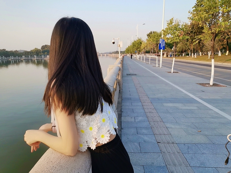點到為止_-广东省·广州市·白云区-抖音 微博 *** b站 知乎-身高163cm,体重46.5kg
喜欢拍照,会p图,会化妆
喜欢记录分享生活
寄拍送拍都可,粉丝不多,可以做买家秀