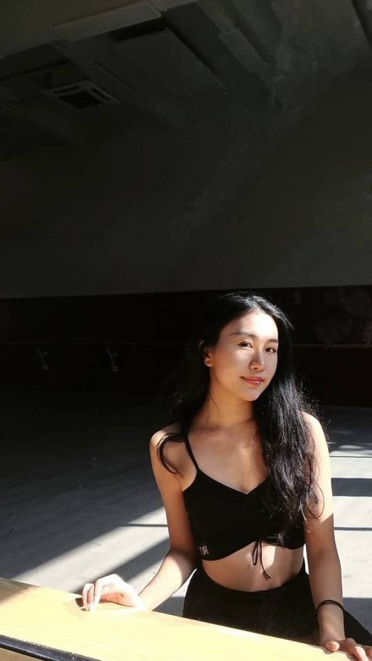 F-广东省·深圳市·宝安区--接寄拍单，费用协商，身高167体重49。
可接服饰，配饰，甲片