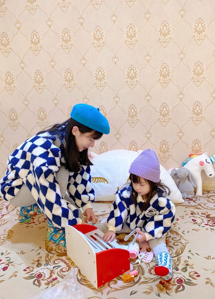 🌸'Cherry🍒-云南省·昆明市·西山区-***-目前在玩***,本人小个子女生,身高158cm,44kg,家有一儿一女龙凤胎,穿90cm衣服,喜欢带孩子探店拍亲子装照片,会修图,想做寄拍接亲子装买家秀