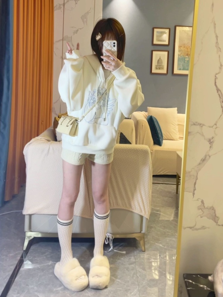 朕好萌-湖北省·宜昌市·伍家岗区-抖音***-接*** 抖音推广 各类服饰 首饰 鞋包假发寄拍送拍
身高 160 体重90