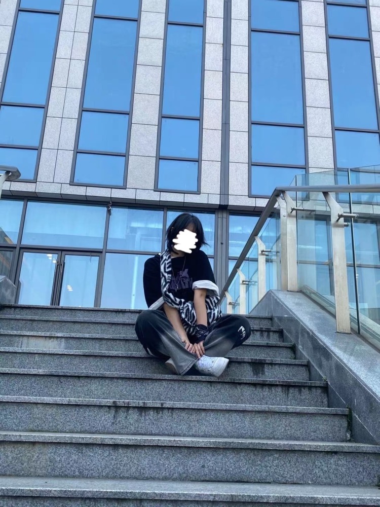 💚-浙江省·宁波市·镇海区-抖音 ***-目前还是学生喜欢跳舞 ,可以接受oversives、辣妹等风格,接受寄拍,可以在***和抖音发布内容
