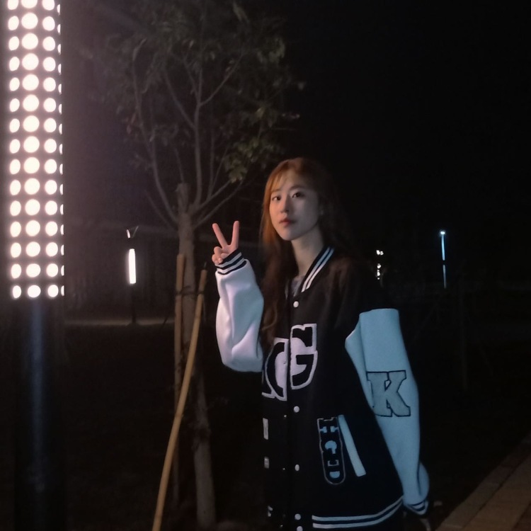 蛋蛋-广东省·清远市·清城区-抖音,***,快手-喜欢摄影会P图,会耐心与商家沟通,本人活泼开朗,会制作vlog,经常逛***抖音,本人身高166,体重55kg,属于梨形身材,19岁