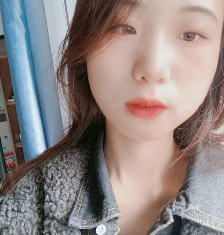 _小杨没有杨-湖北省·襄阳市·襄城区-微博、***-蹲商家，可以接美妆护肤品测评、女装、裤子、裙子、鞋子、帽子、发卡、项链、手链，寄拍送拍