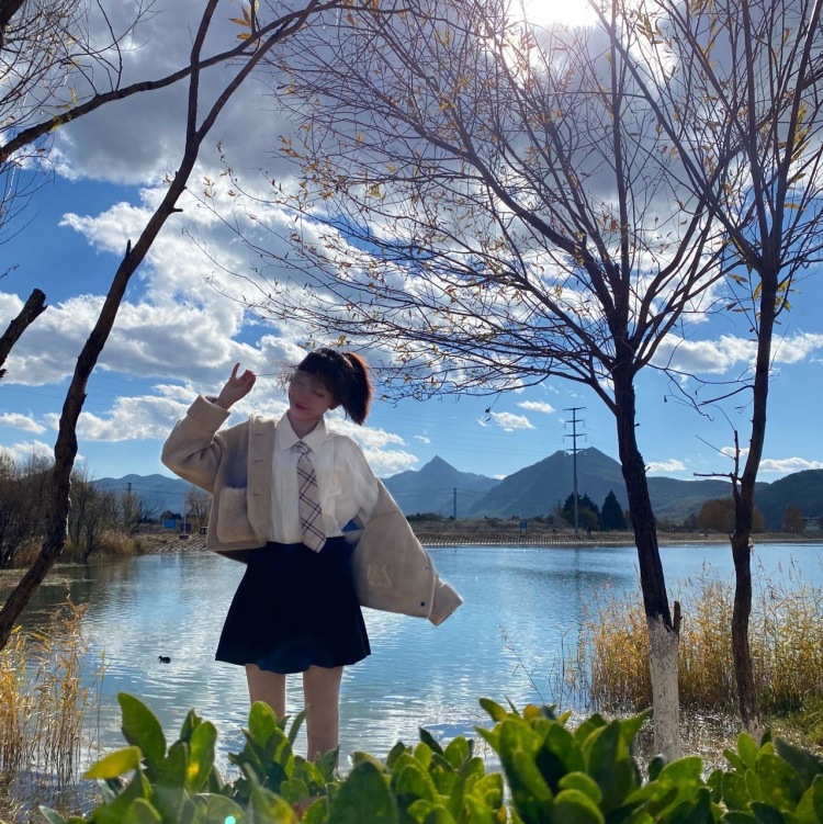🔅晴允-云南省·丽江市·古城区-快手，***，美图秀秀-会穿搭，可以各种风格切换，丽江风景优美出片效果好，并且本人注重拍摄背景，会认真挑选，可放心寄拍。有舞蹈才艺，热爱拍照，会自己修图，快手、***、美图秀秀有一些粉丝基础，虽然不多但会多方面做宣传。