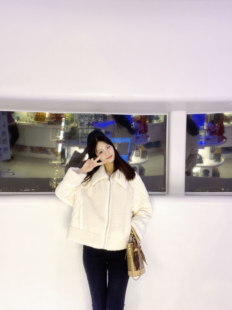 Niiiii`-福建省·厦门市·集美区-抖音 微博 ***-礼仪 平面 探店 寄拍 开箱测评都可，时间自由，会拍照会p图会剪辑