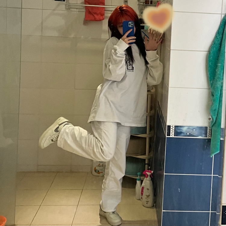 泡泡-云南省·昆明市·官渡区-微博 ***-可接寄拍或送拍📷 帽子衣服包包鞋子手机壳都🉑️ 可拍镜面也可全身