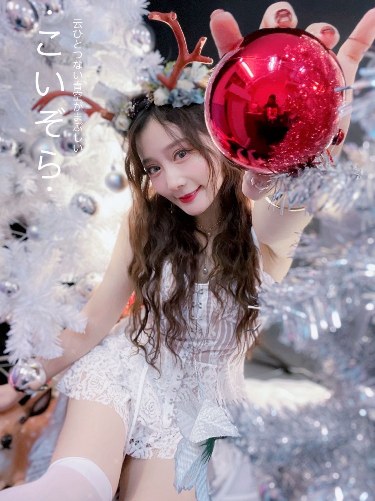 😇Yi Yi-上海市·上海市·静安区-抖音 ***-有过6年的主播经验，专业学习美术，会画画，有一定的审美眼光，会拍照，会p图，身高161  体重54kg  可以接受寄拍，探店