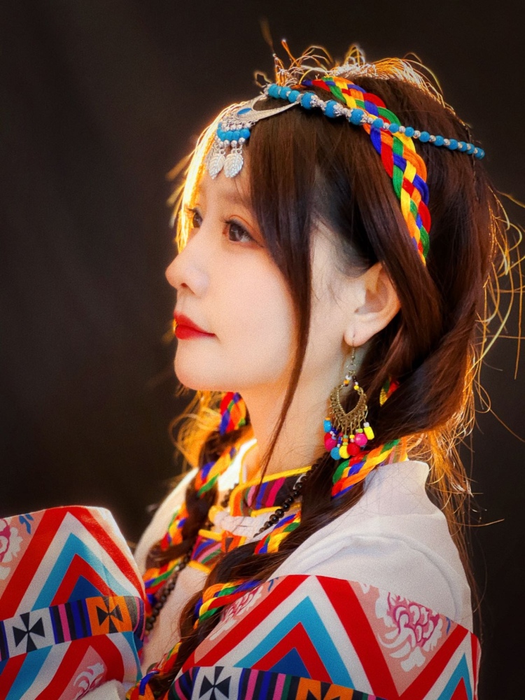 😇Yi Yi-上海市·上海市·静安区-抖音 ***-有过6年的主播经验,专业学习美术,会画画,有一定的审美眼光,会拍照,会p图,身高161 体重54kg 可以接受寄拍,探店