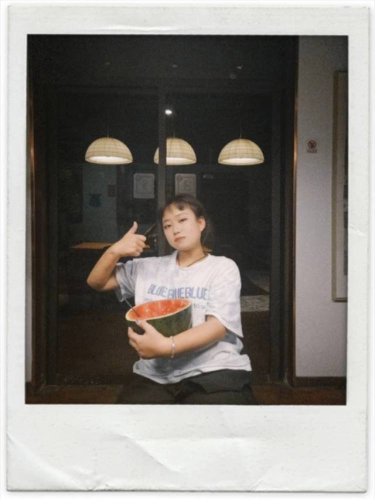 Vinnie-福建省·福州市·永泰县-抖音,***-是一名喜欢打篮球的大码梨型身材的女孩,欧美风,可爱风,运动风都可以驾驭哦!欢迎合作!
