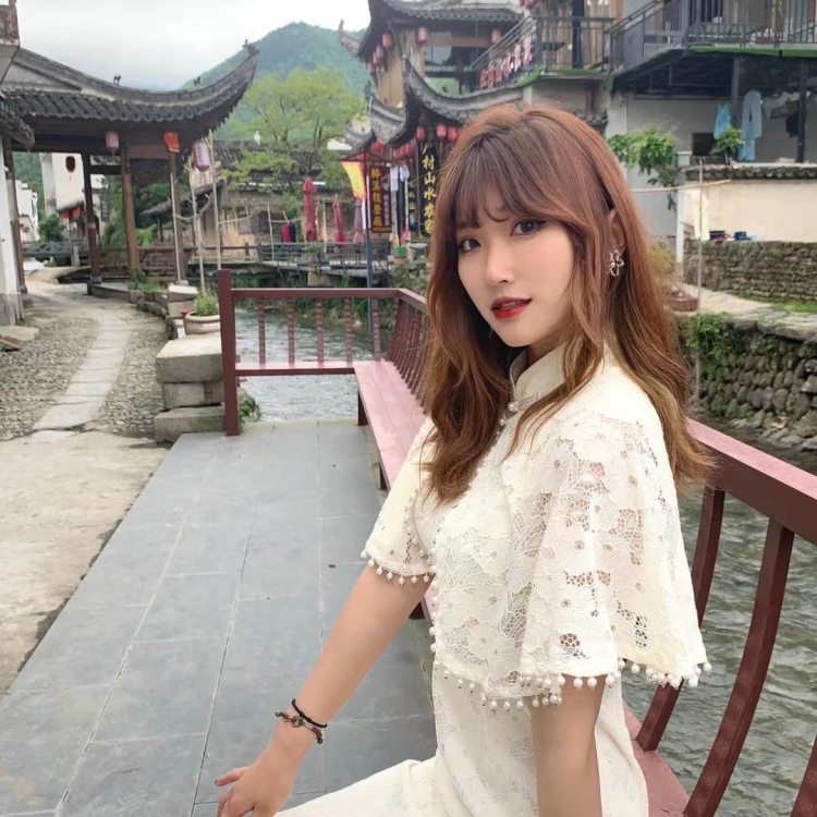 🦋-山东省·青岛市·崂山区--会拍照会p图，瞳模，寄拍，衣服，首饰，包在校大学生出片率高，寄拍送拍都可以。
身高173
体重110