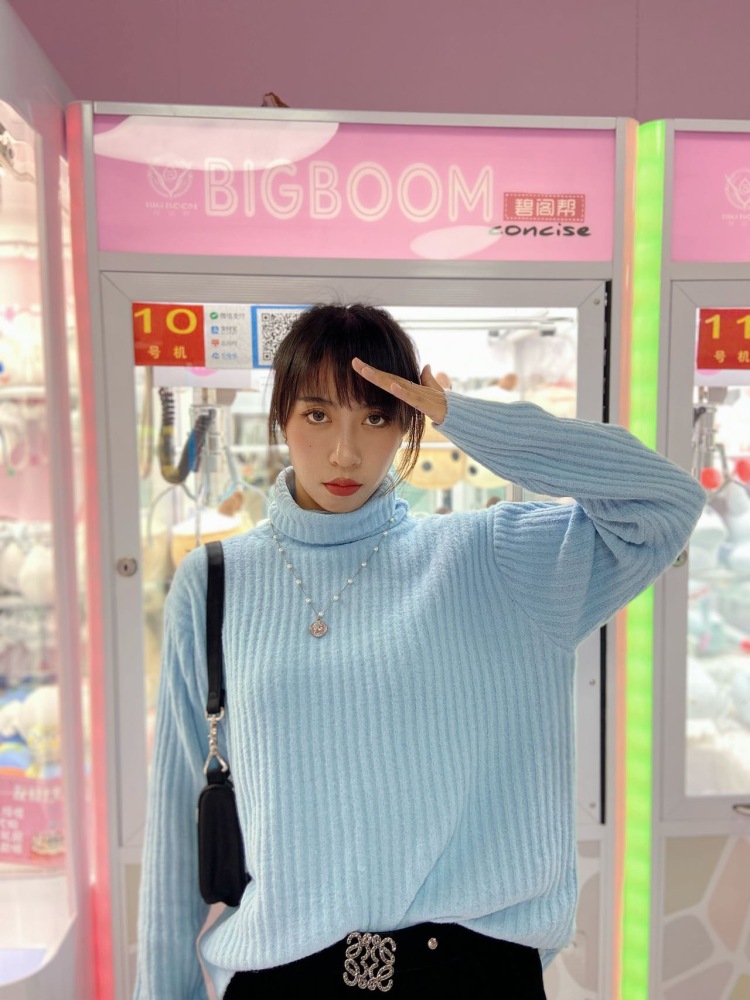 Ashley🐰阿笙-浙江省·金华市·义乌市-抖音-身高167
体重49
有拍摄经验会修图,可做寄拍模特买家秀,淘宝种草开箱测评等,也可接短视频拍摄,会会拍摄剪辑