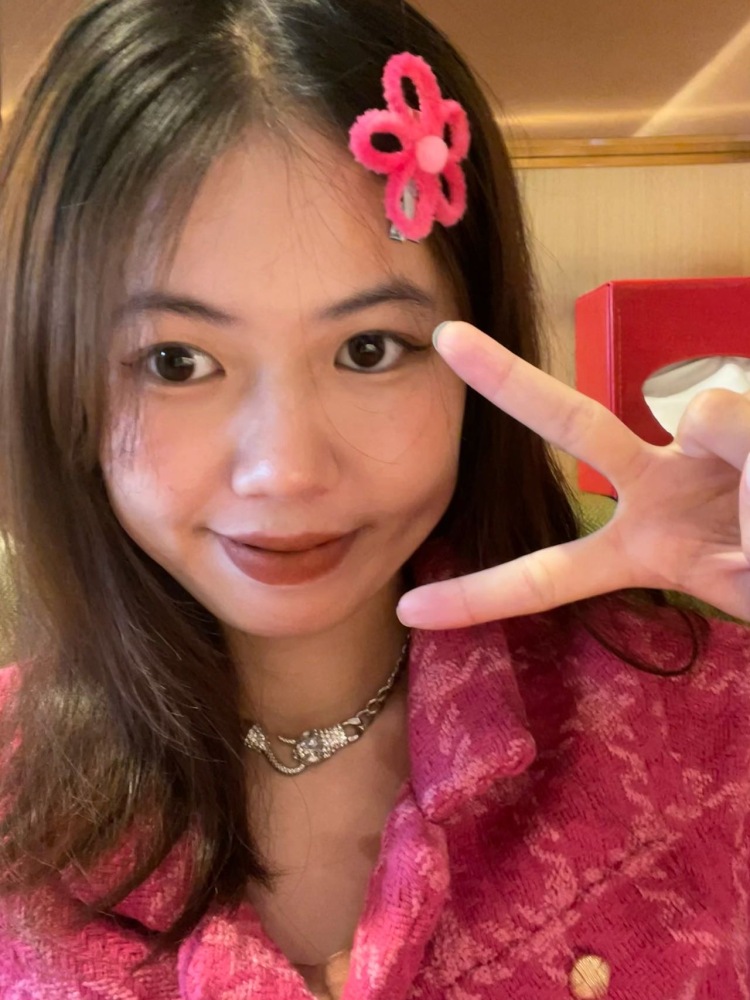 美乐蒂公主-福建省·厦门市·集美区--爱好摄影 美妆,想接寄拍 买家秀 探店打卡,探店仅限厦门、漳州范围内
风格:可爱 清纯 甜酷 活泼 甜辣
身高:170
体重:105