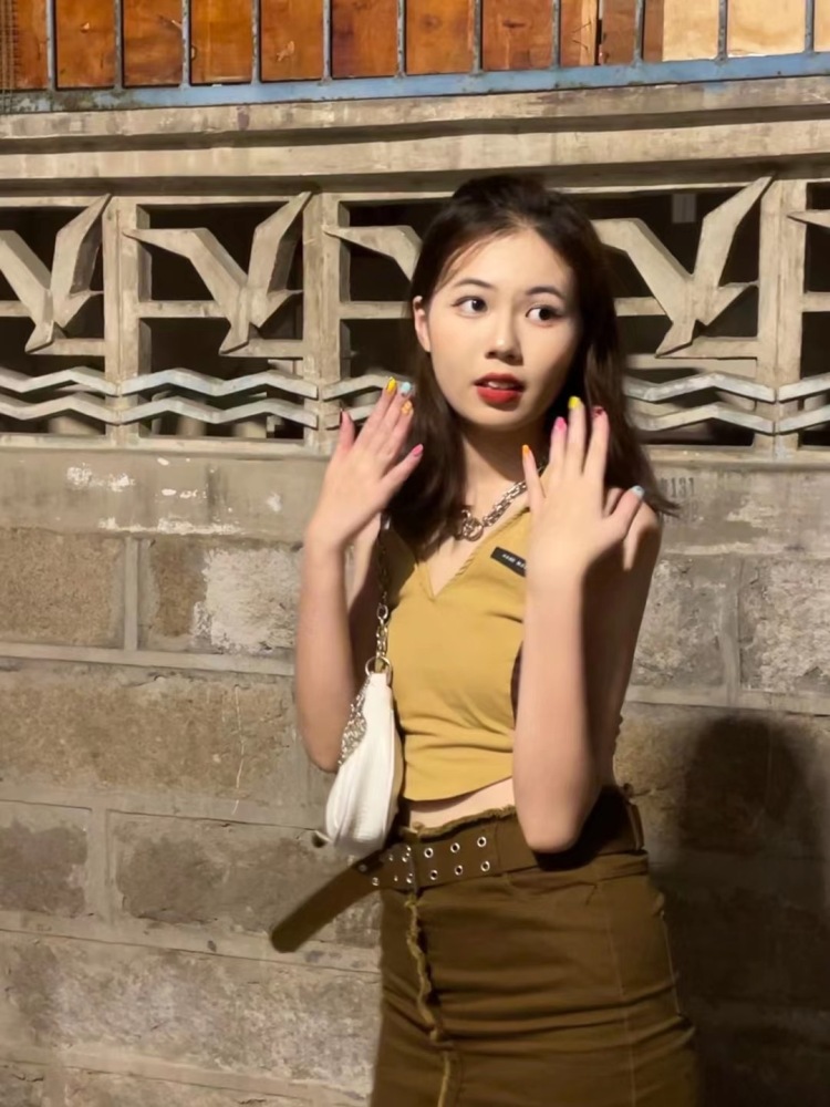 美乐蒂公主-福建省·厦门市·集美区--爱好摄影 美妆,想接寄拍 买家秀 探店打卡,探店仅限厦门、漳州范围内
风格:可爱 清纯 甜酷 活泼 甜辣
身高:170
体重:105