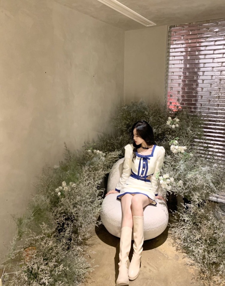 洛-山东省·济南市·历城区--接tb,pdd买家秀、寄拍服装,饰品,化妆品等。穿搭分享(小红📖)探店打卡(济南)不满意可重拍
身高:175cm 体重:50kg