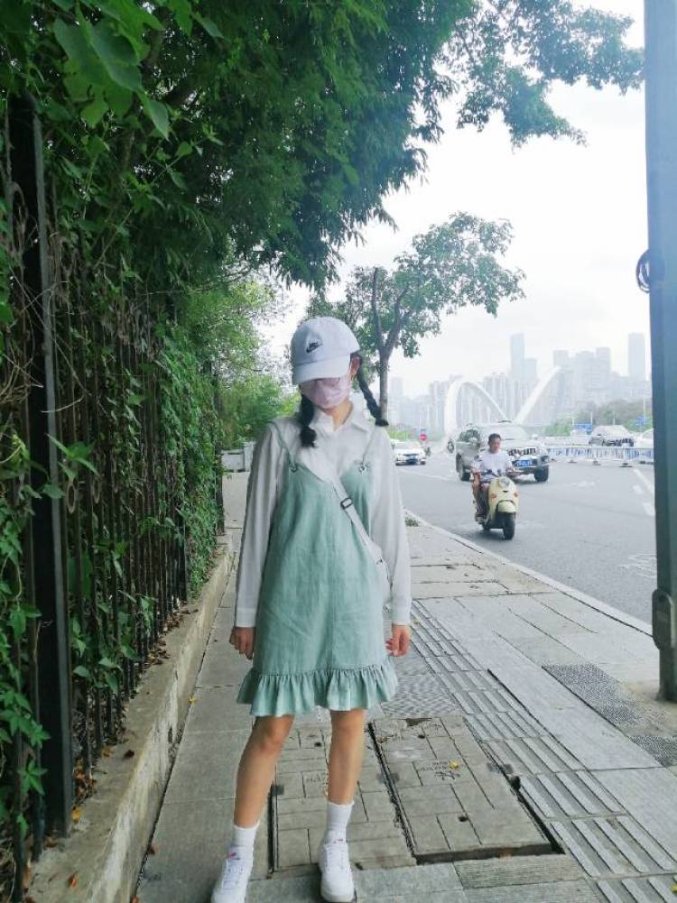 程艺婷-浙江省·杭州市·上城区--很喜欢拍照,身高160,体重92,比较喜欢可爱甜美风格,温柔风和日常风格,业余时间也比较多