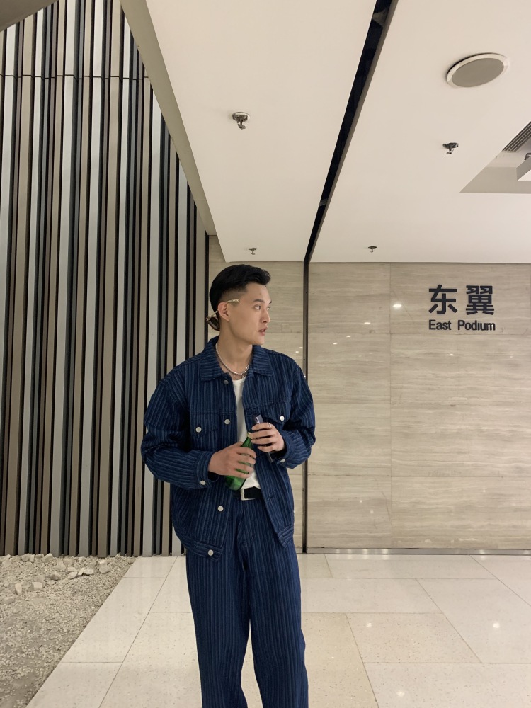 God-山东省·济南市·长清区-反犬旁的猛-模特,喜欢拍照打卡,分享穿搭!图片高级高清!身高180 体重125