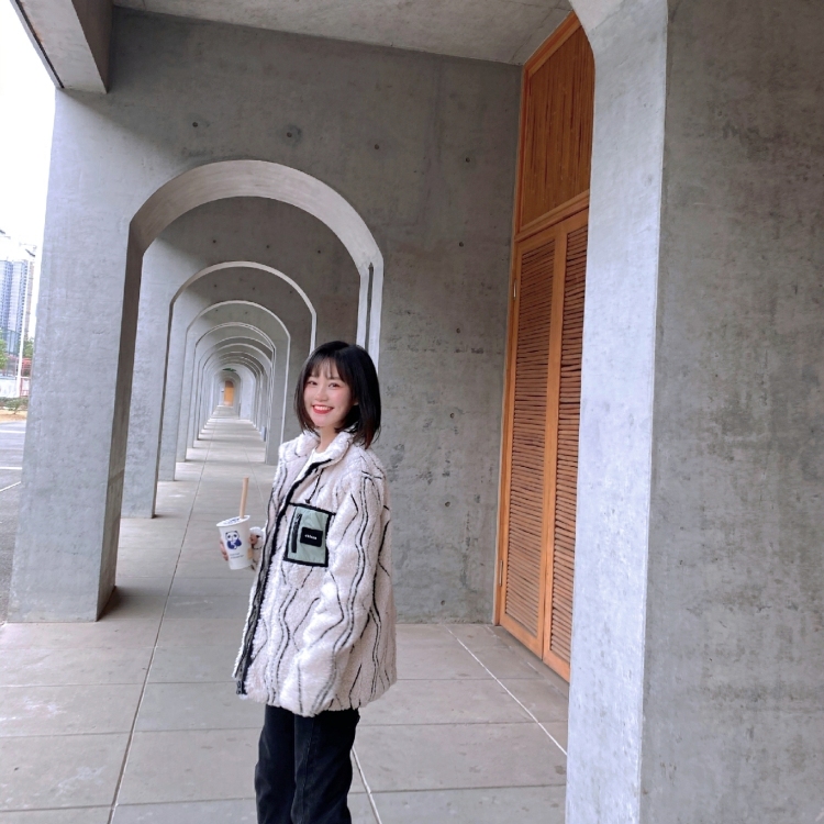 橘子甜了 -四川省·德阳市·旌阳区-抖音 微博 ***-特长会p图 爱好拍照 喜欢时尚穿搭 工作时间自由 想接服装类产品 希望商家多多关照 多赚点钱 谢谢啦