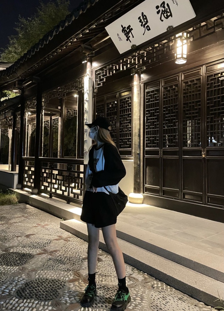 CAORUIJIE-河北省·邢台市·信都区-o-会基本的视频剪辑和拍摄技术，擅长拍照 修图  可接买家秀  寄拍 完成效率高 希望有机会能一起合作！