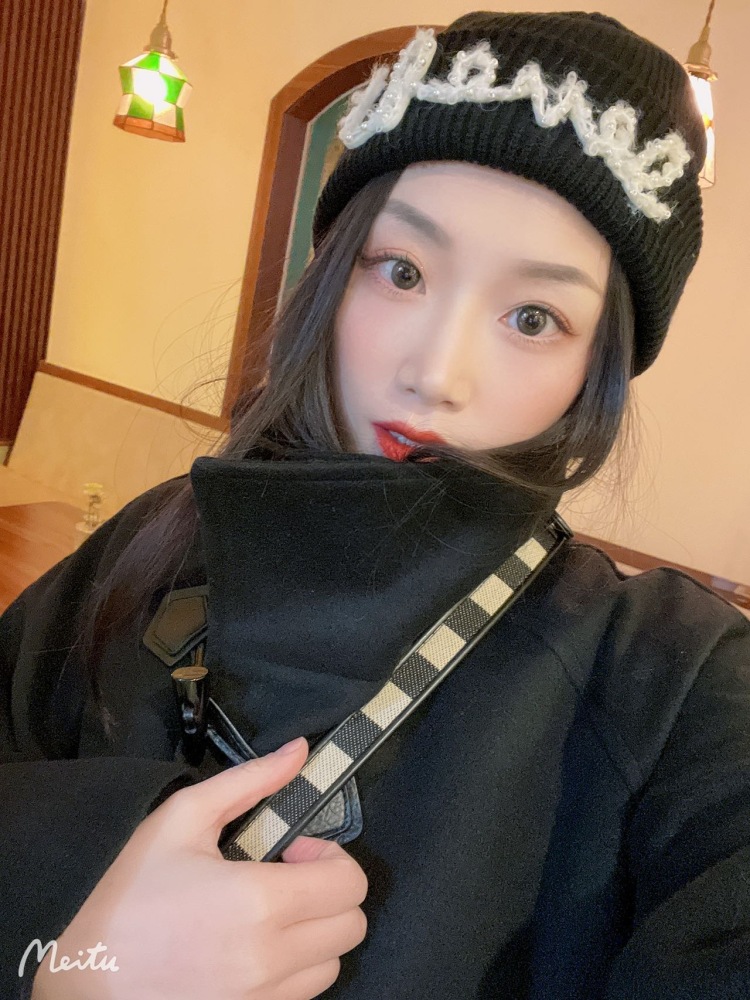 粥粥-山东省·济宁市·任城区-抖音 *** 微博-本人身高168 体重52
各种风格都可以驾驭，爱摄影爱穿搭
买家秀，寄拍都🉑️
服饰.饰品.帽子.鞋子.包包都🉑️
认真做好接的每一单，有经验