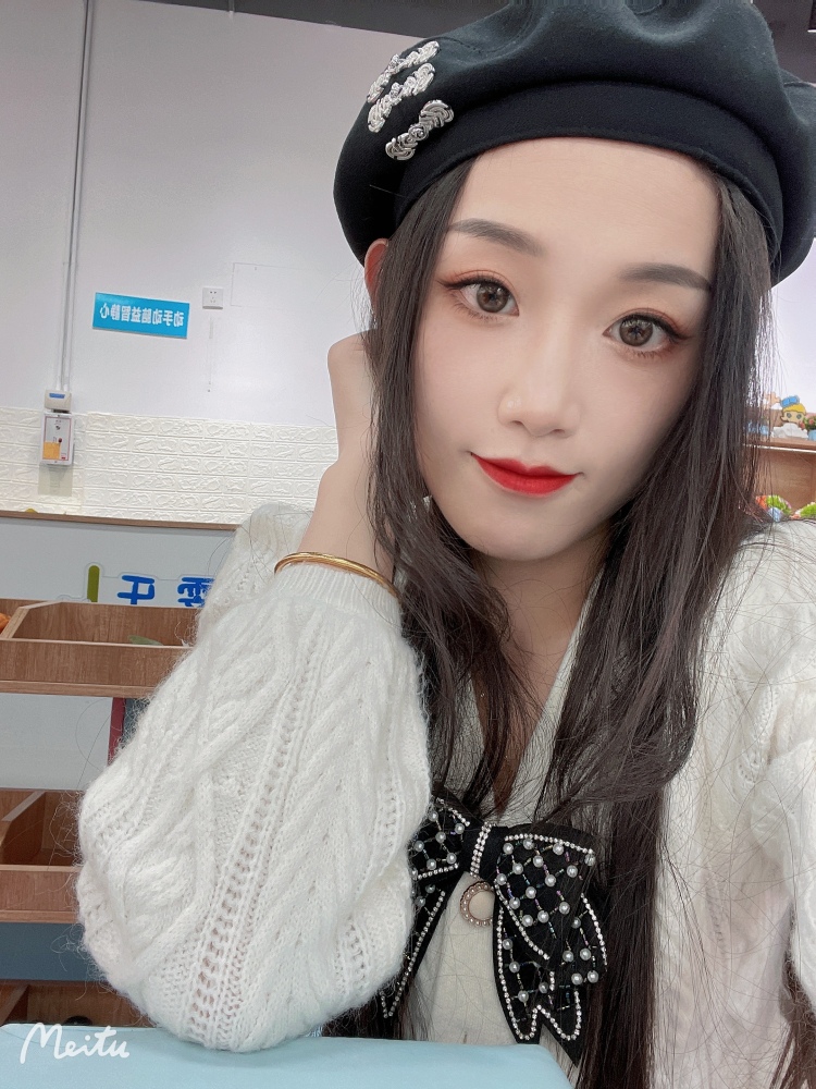粥粥-山东省·济宁市·任城区-抖音 *** 微博-本人身高168 体重52
各种风格都可以驾驭，爱摄影爱穿搭
买家秀，寄拍都🉑️
服饰.饰品.帽子.鞋子.包包都🉑️
认真做好接的每一单，有经验