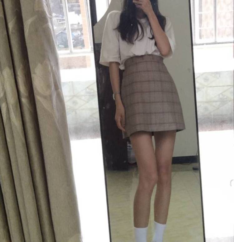 早点睡-广西壮族自治区·南宁市·邕宁区--我是一名学生,身高168,体重90kg,可以hold住各种穿搭。喜欢在抖音,***,等等分享穿搭。
