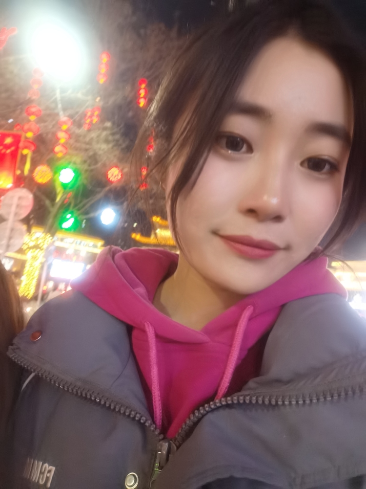 不是鬼~-甘肃省·嘉峪关市·雄关区--接单范围:买家秀
身高162体重110
喜欢美妆和穿搭,今日出街穿搭…