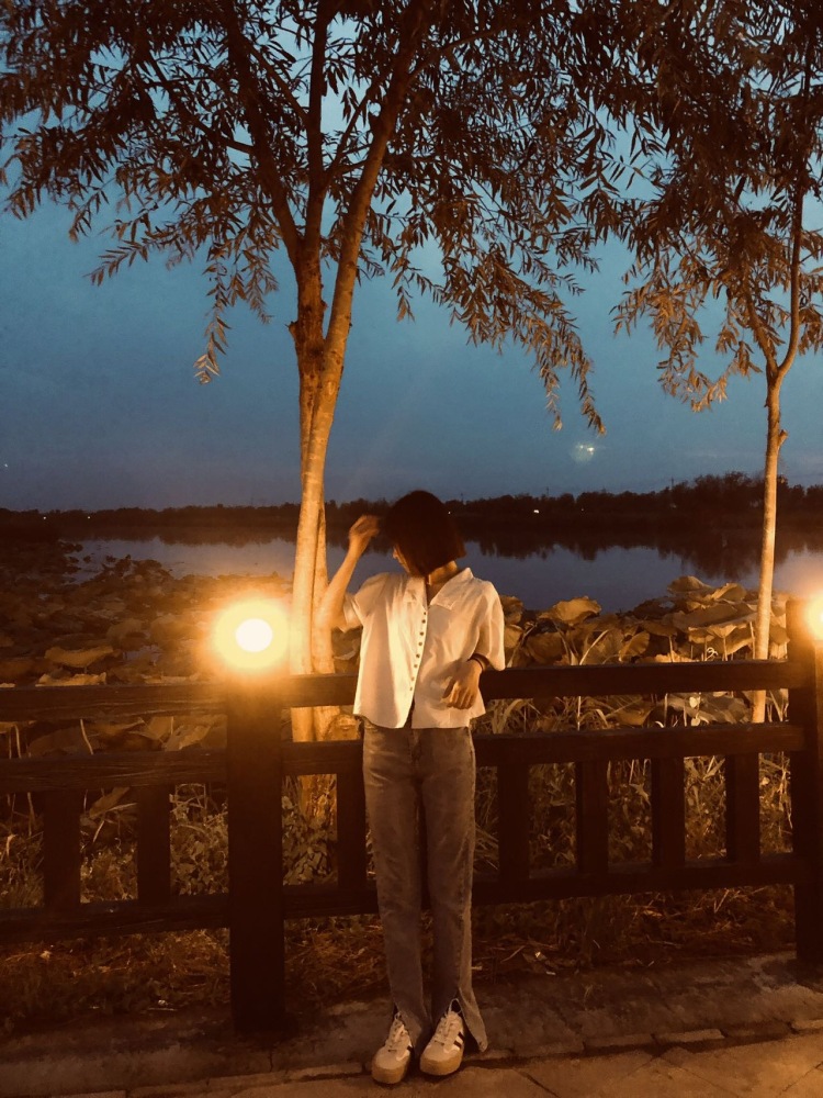 有幸王悦姿-河北省·邯郸市·丛台区-快手-职业是一名美容师平时喜欢拍照去打卡地方身高157体重80可以找我合作什么都可以谢谢