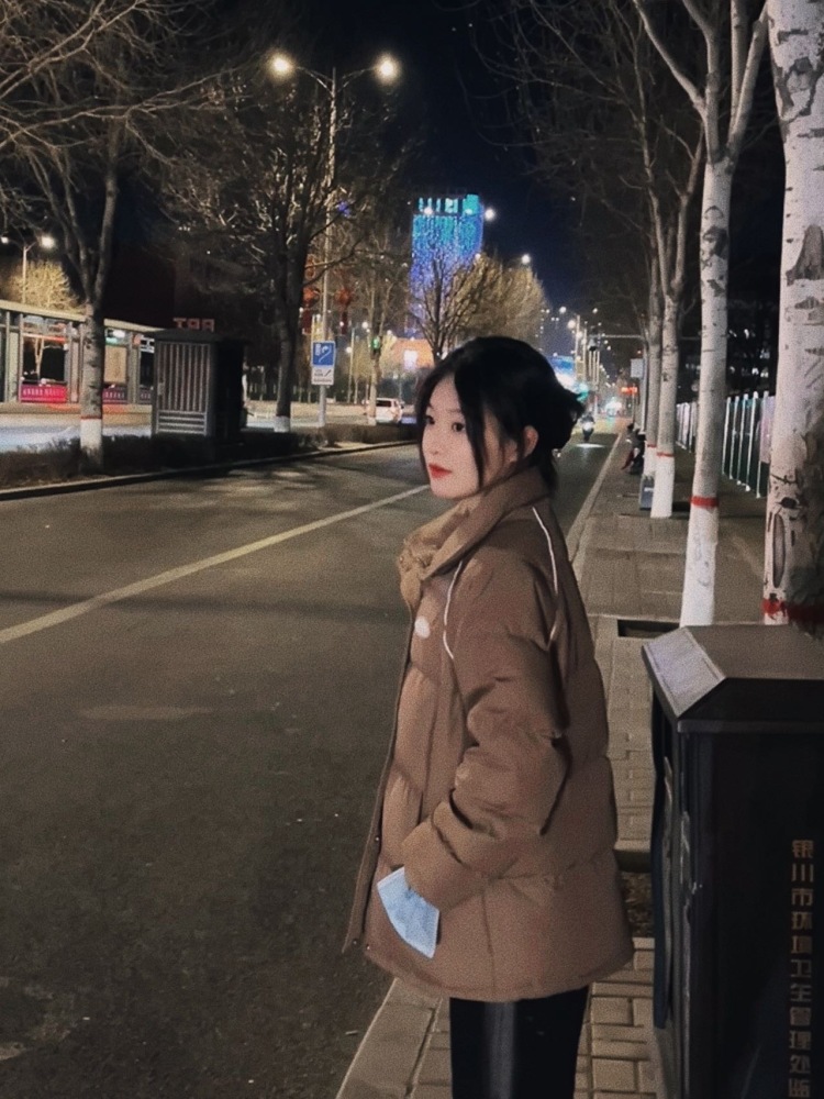 神仙少女.-宁夏回族自治区·银川市·兴庆区--大家好 我是小黄。
比较喜欢拍照 拍过各种各样的买家秀,也能很好的去解释使用感受,比较想接衣服裤子鞋子的买家秀。会p图。也可接好物分享。开箱测评等 美妆美瞳等。
艺名:小黄
身份:学生
年龄:19
身