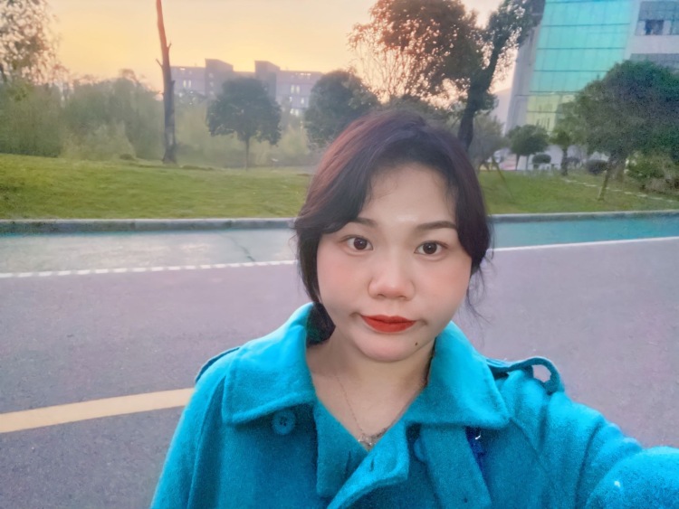 秋秋-广西壮族自治区·桂林市·临桂区-抖音、***-本人是一位在校大学生,希望能找到一个大码的合作寄拍,身高161,体重135,求求了!