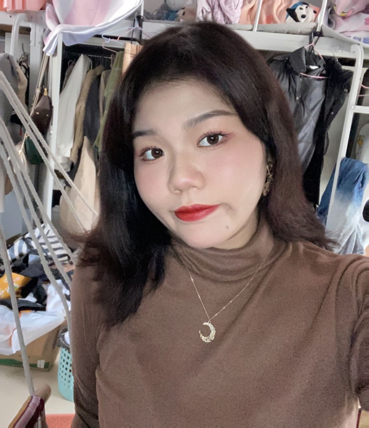 秋秋-广西壮族自治区·桂林市·临桂区-抖音、***-本人是一位在校大学生,希望能找到一个大码的合作寄拍,身高161,体重135,求求了!