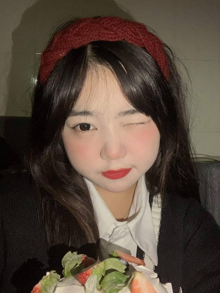小蔡-广东省·广州市·天河区--身高156 体重115 微胖穿搭 可寄拍 会p图 会化妆