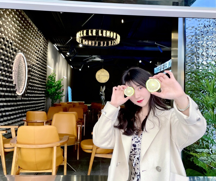 Naz💫-广东省·梅州市·梅江区-抖音:_刘软软是糯糯的-擅长拍照,日常分享,接买家秀,好物分享,抖音直播
艺名:刘软软
身份:直播带货
年龄:22
身高:160CM
体重:46KG
粉丝:1000
坐标:广东省·梅州市·梅江区
#广东省# #素人# #网红