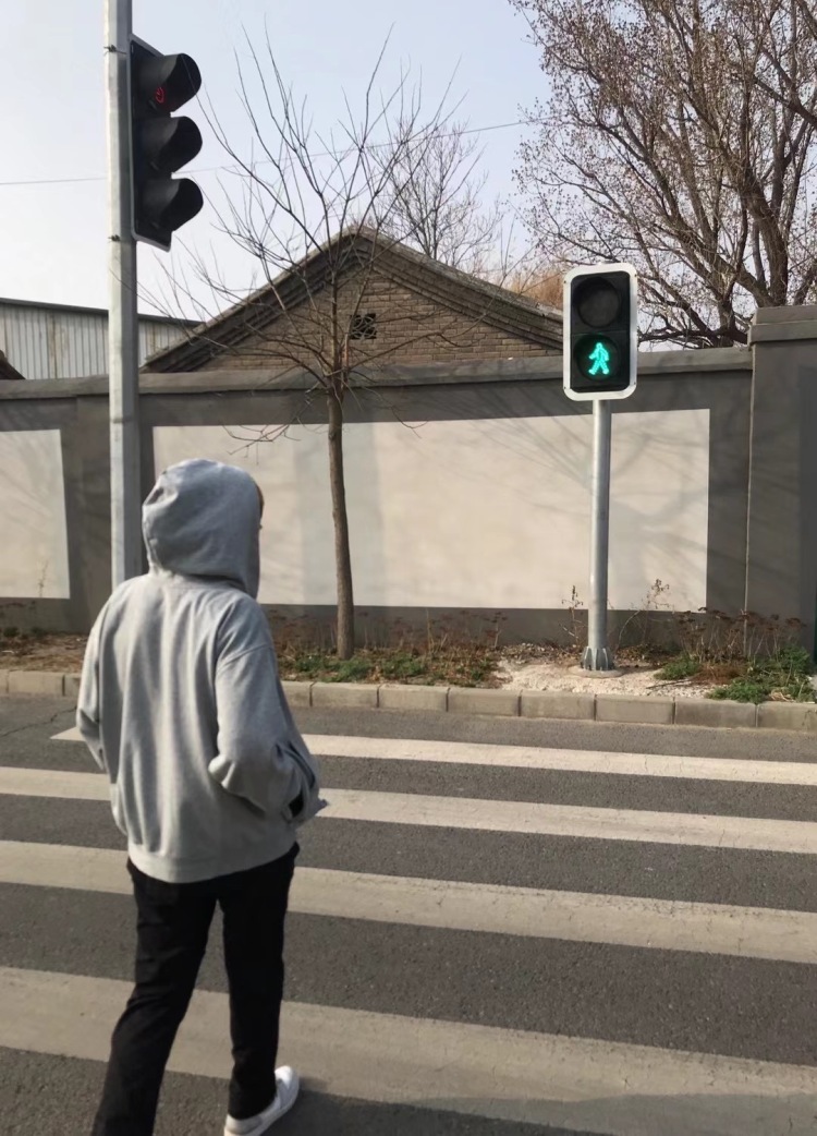 Psleep9.-北京市·北京市·朝阳区--男 00后 话不多说上图，*** 微博 抖音都有分享，有寄拍接拍经验，有兴趣找我哈，