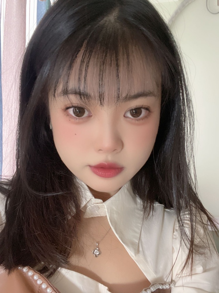Jennie-四川省·自贡市·沿滩区-抖音 璇璇不吃香菜-158/108微胖 爱好就是跳跳舞 业余不专业 没事拍拍照 希望可以接单 看看我吧 新人好说话 有单就接!