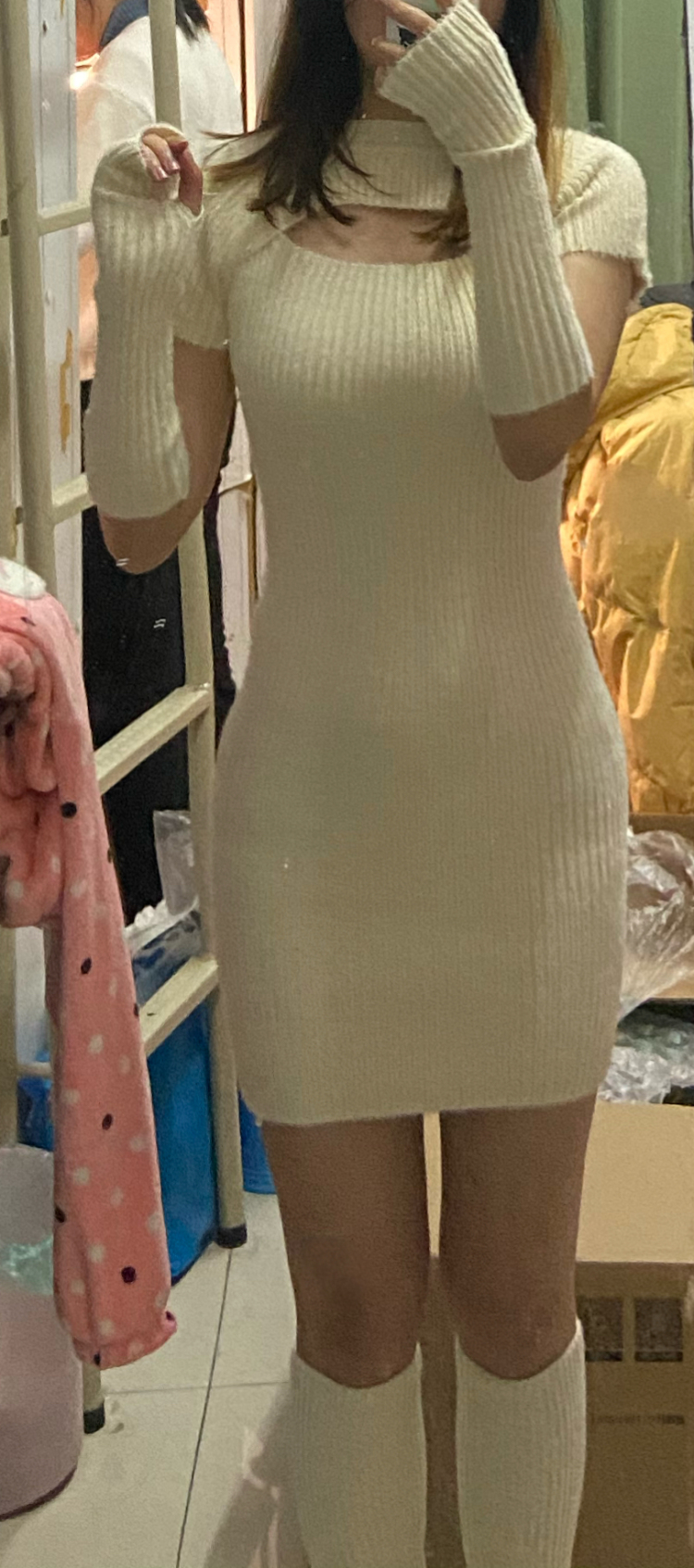 ^ - ^-浙江省·杭州市·西湖区--职业:学生
身高:162.5cm
体重:98斤
接单服务范围:买家秀,淘宝逛逛种草带货,开箱测评,种草笔记软文创作及发布
不露脸的话因为条件有限 所以只能在宿舍的镜子
可以露脸价格会更高 因为需要化妆